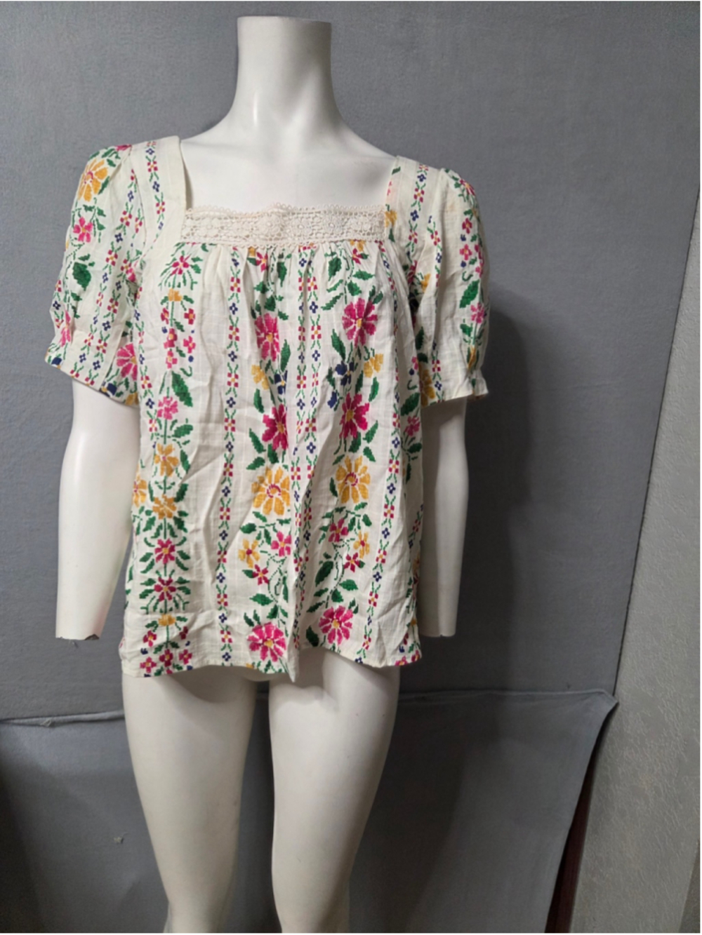 Women's Draper James Floral Blouse Size S White Multi-color